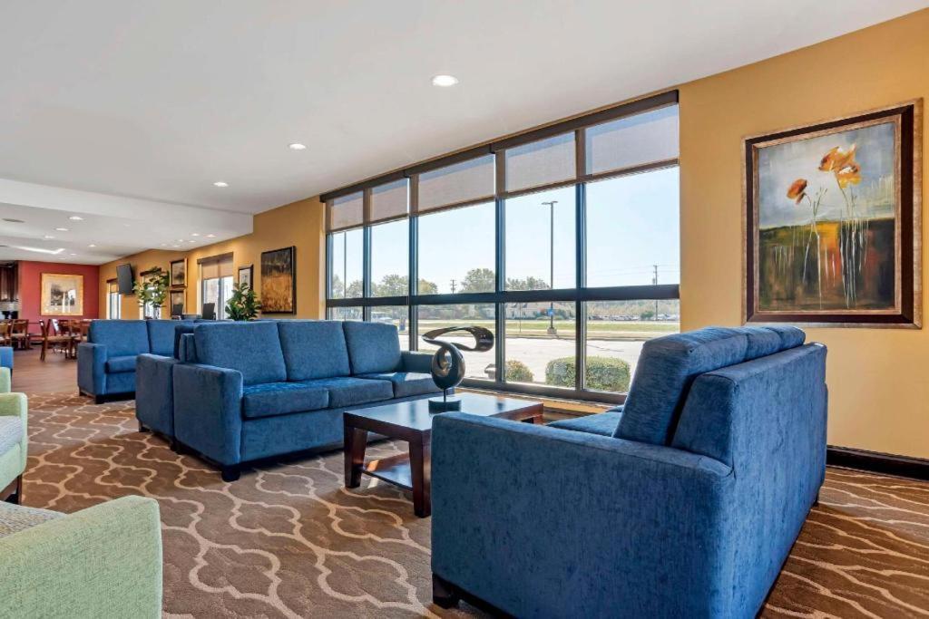 Comfort Suites Greenwood Exterior foto