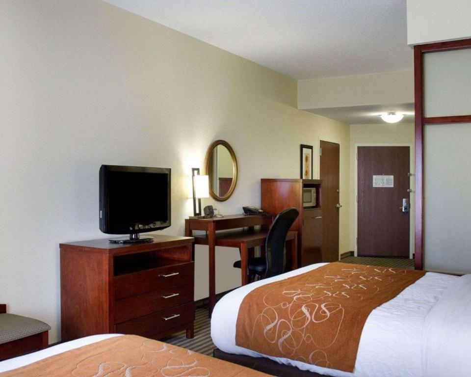 Comfort Suites Greenwood Exterior foto
