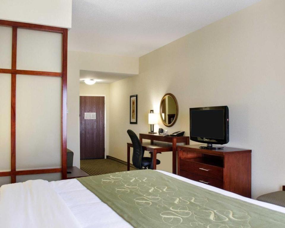 Comfort Suites Greenwood Exterior foto
