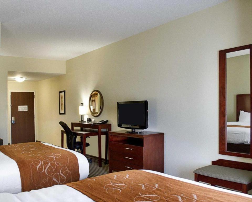 Comfort Suites Greenwood Exterior foto